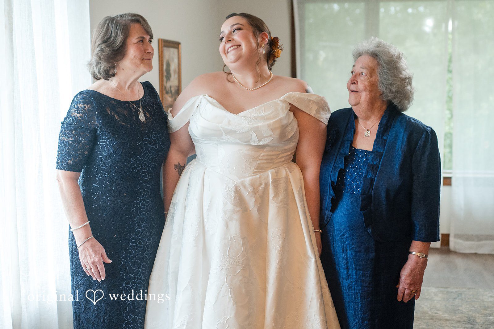 Boston Wedding Photographers at Fern Hill Barn | Andrew & Marian -