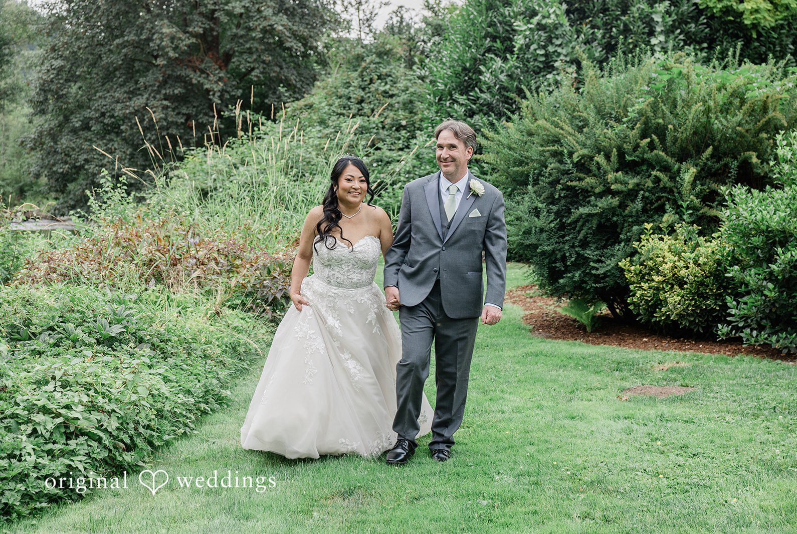 Stunning Portrait of couple at Fox Hollow Farm by Seattle Wedding Photographers from Original Weddings.