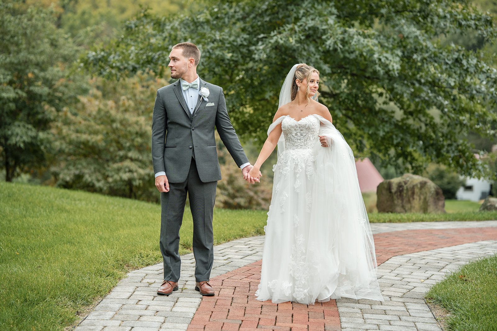 Couple on the brick path at Glasbern