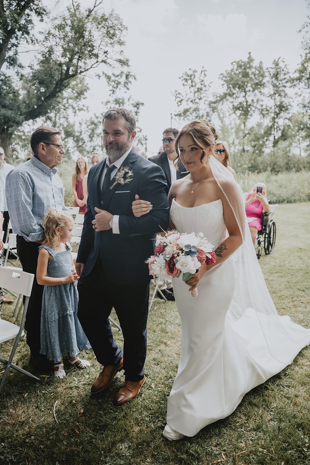 good-tree-farmstead-rustic-minneapolis-madelyn-david-madelyn-david-010-25 Good Tree Farmstead Wedding | Madelyn & David -