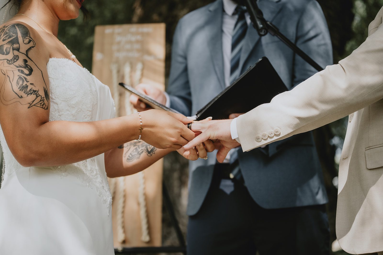 good-tree-farmstead-rustic-minneapolis-madelyn-david-madelyn-david-017-26 Good Tree Farmstead Wedding | Madelyn & David -