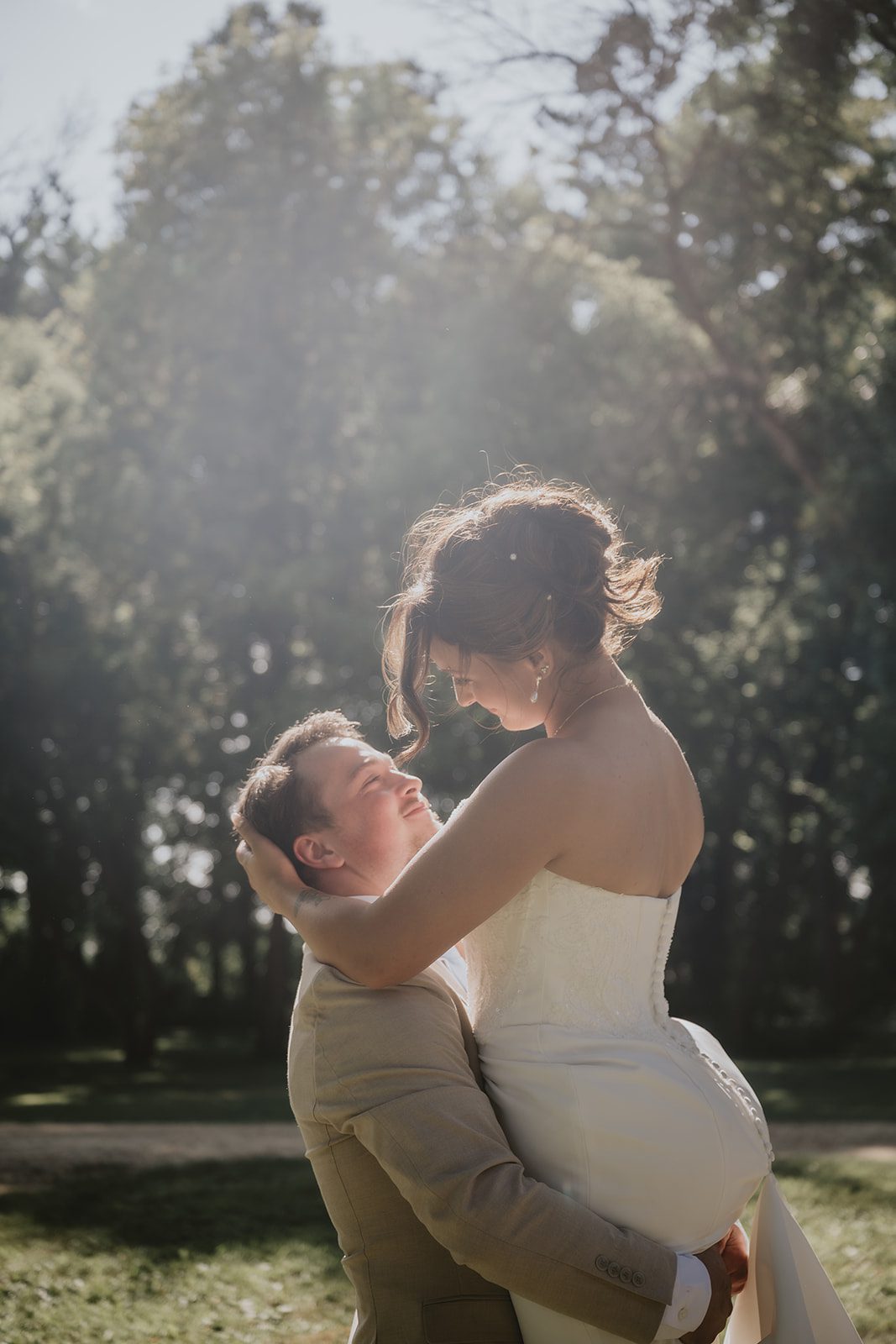 good-tree-farmstead-rustic-minneapolis-madelyn-david-madelyn-david-027-05 Good Tree Farmstead Wedding | Madelyn & David -