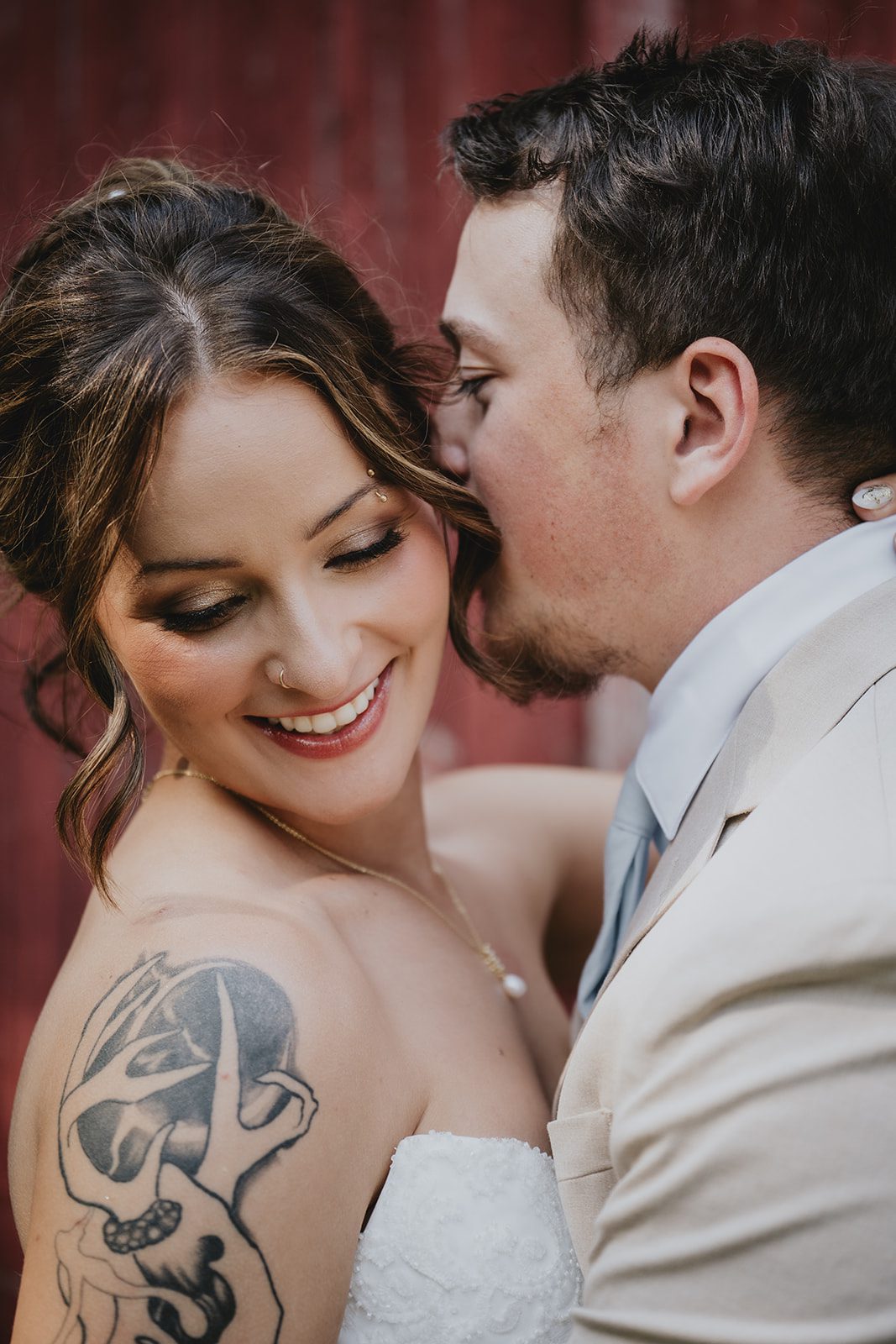 good-tree-farmstead-rustic-minneapolis-madelyn-david-madelyn-david-028-11 Good Tree Farmstead Wedding | Madelyn & David -