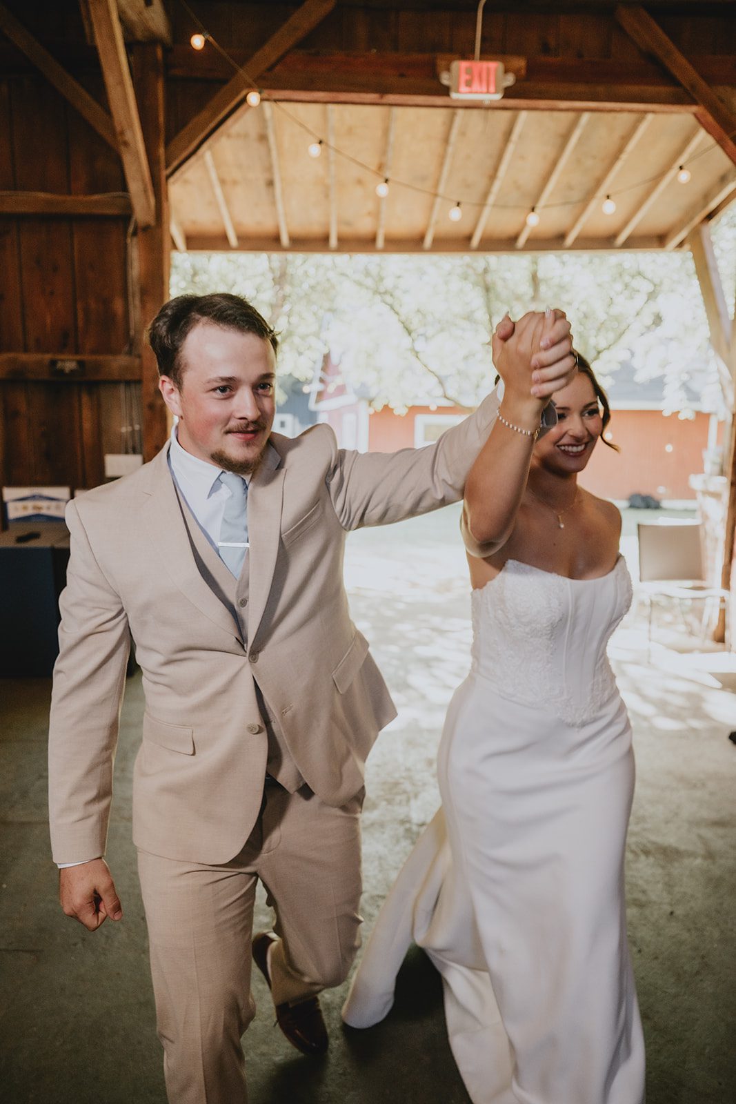 good-tree-farmstead-rustic-minneapolis-madelyn-david-madelyn-david-033-21 Good Tree Farmstead Wedding | Madelyn & David -