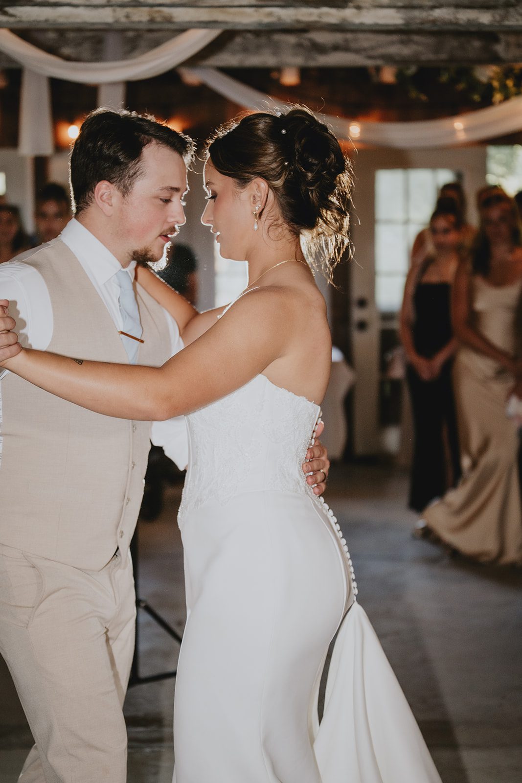 good-tree-farmstead-rustic-minneapolis-madelyn-david-madelyn-david-034-20 Good Tree Farmstead Wedding | Madelyn & David -