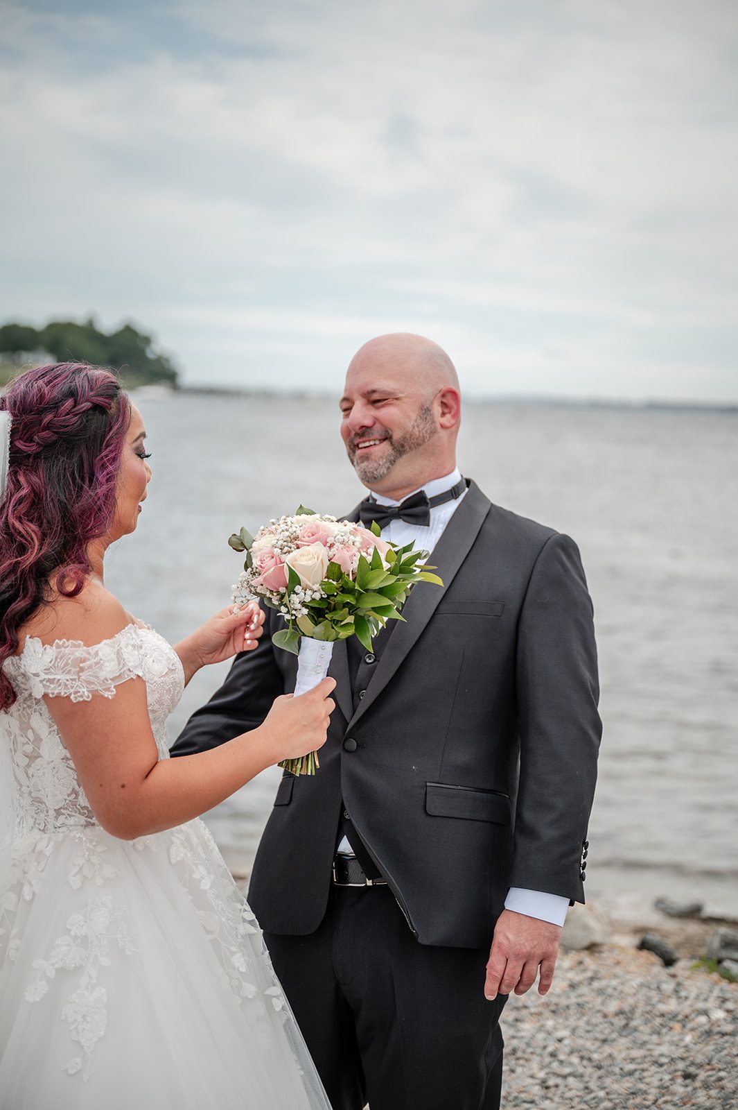 harbor-lights-timeless-providence-feng-donald-p035-03 Couple laughing together by the water