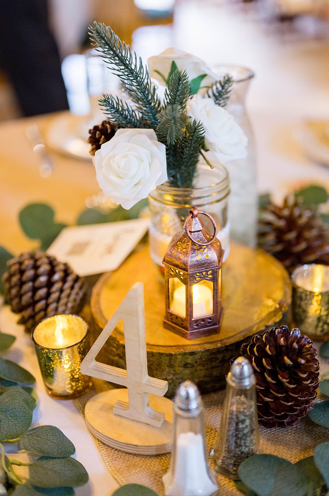 hubbard-park-lodge-timeless-milwaukee-dakota-evan-dakota-evan-004-16 Hubbard Park Lodge Wedding | Dakota & Evan -
