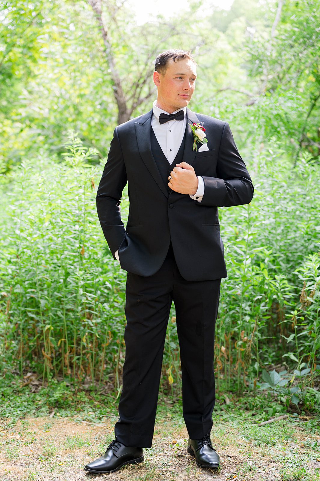 hubbard-park-lodge-timeless-milwaukee-dakota-evan-dakota-evan-013-02 Hubbard Park Lodge Wedding | Dakota & Evan -