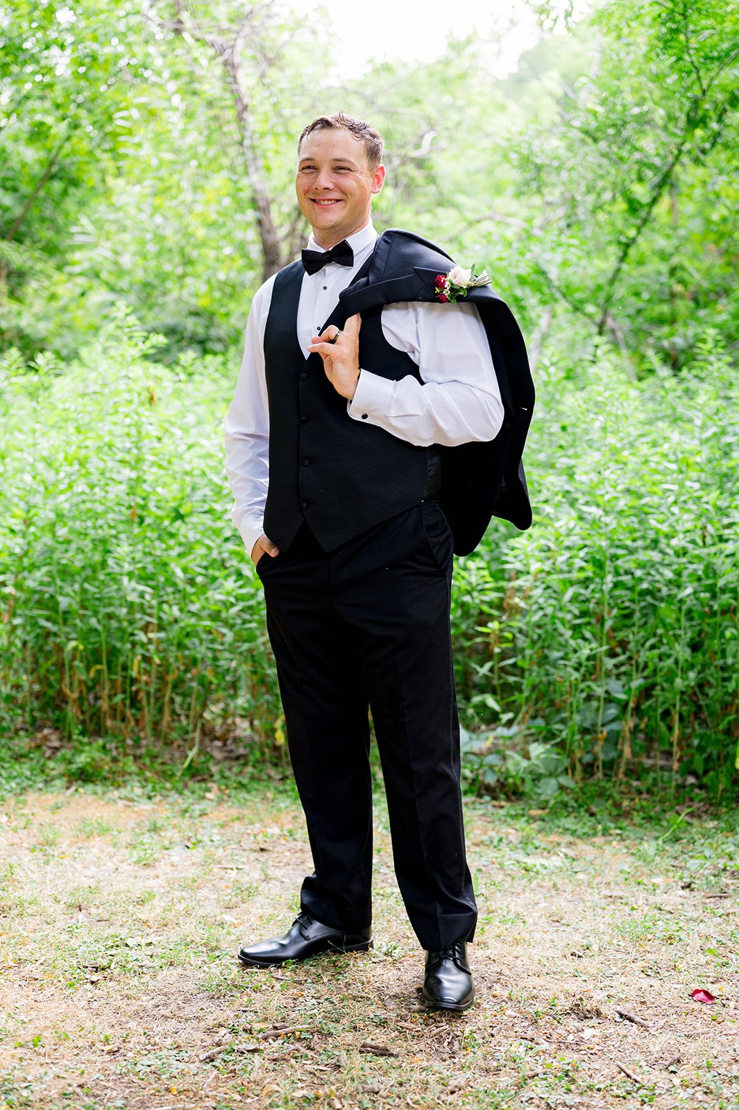 hubbard-park-lodge-timeless-milwaukee-dakota-evan-dakota-evan-014-01 Hubbard Park Lodge Wedding | Dakota & Evan -