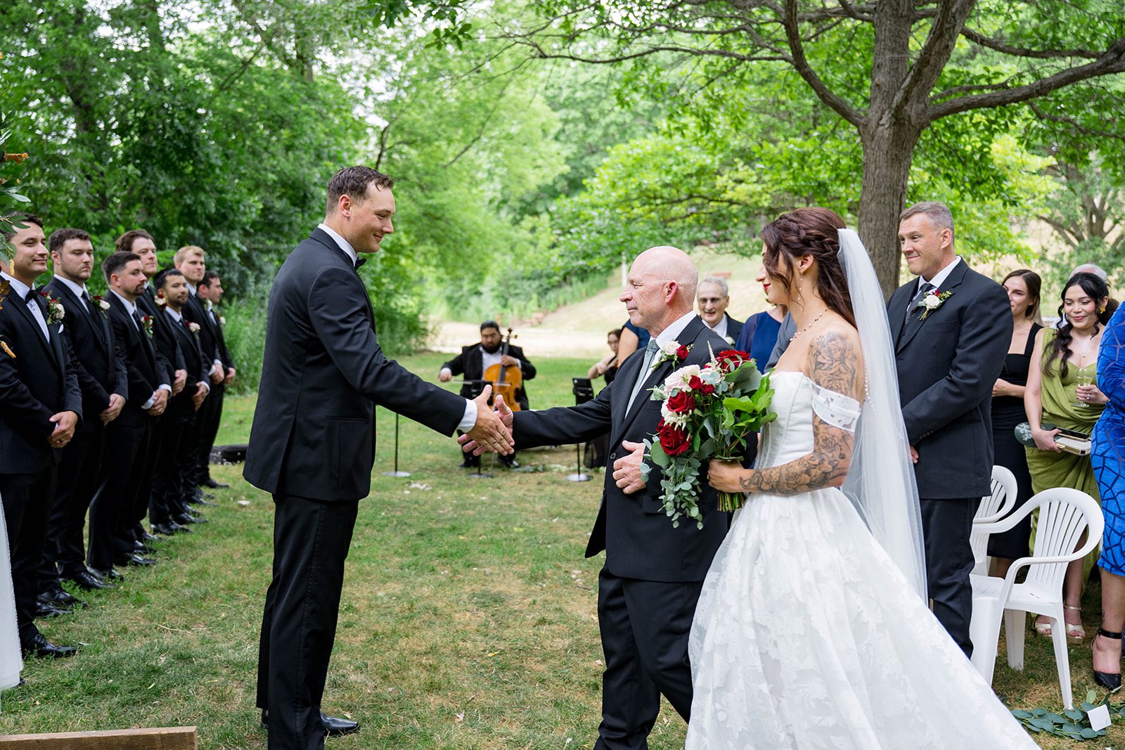 hubbard-park-lodge-timeless-milwaukee-dakota-evan-dakota-evan-018-30 Hubbard Park Lodge Wedding | Dakota & Evan -