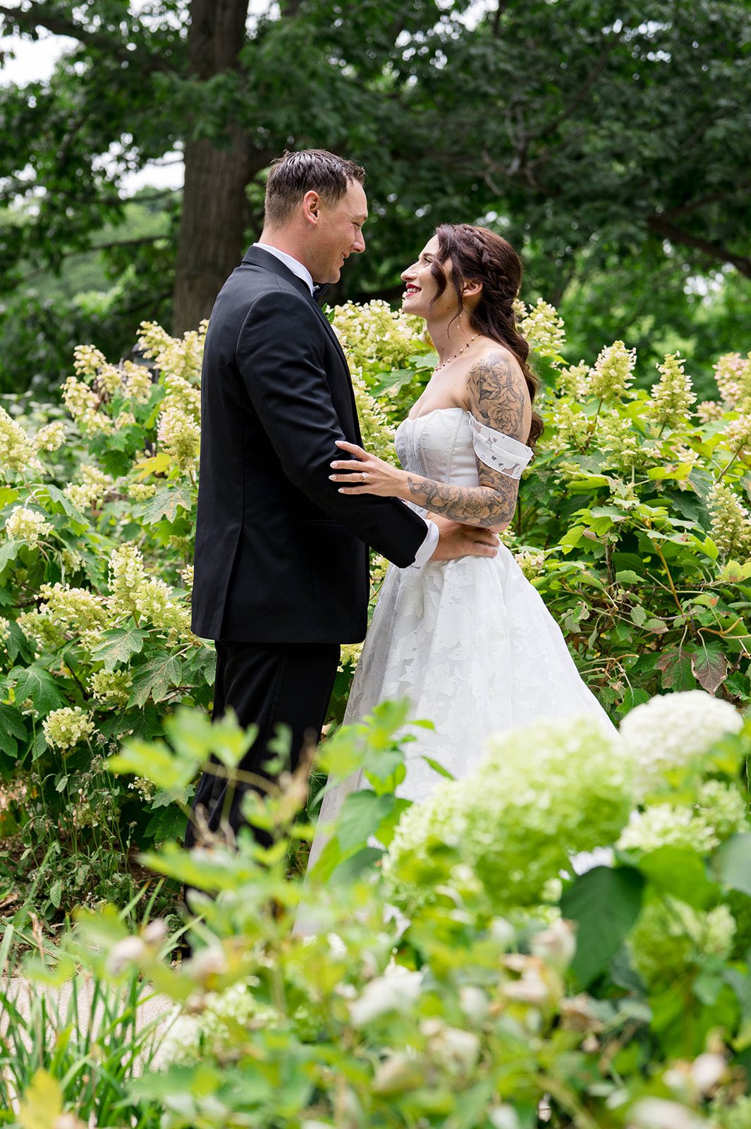 hubbard-park-lodge-timeless-milwaukee-dakota-evan-dakota-evan-024-26 Hubbard Park Lodge Wedding | Dakota & Evan -