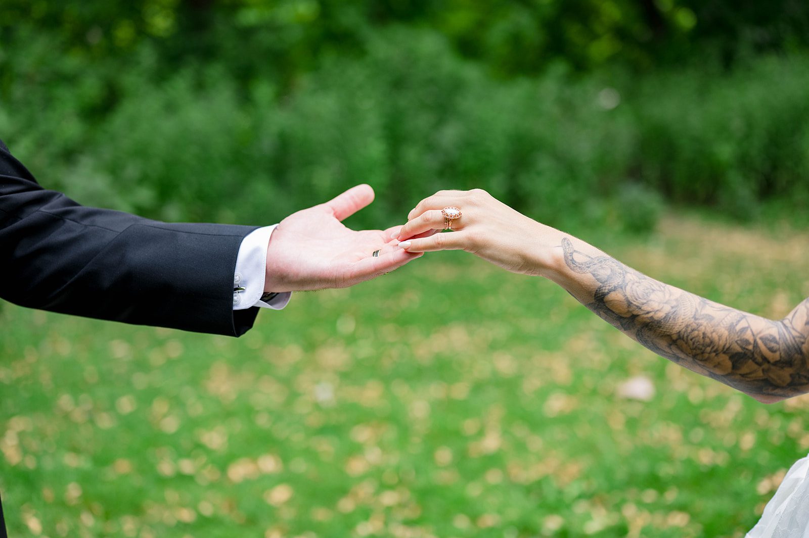 hubbard-park-lodge-timeless-milwaukee-dakota-evan-dakota-evan-032-23 Hubbard Park Lodge Wedding | Dakota & Evan -