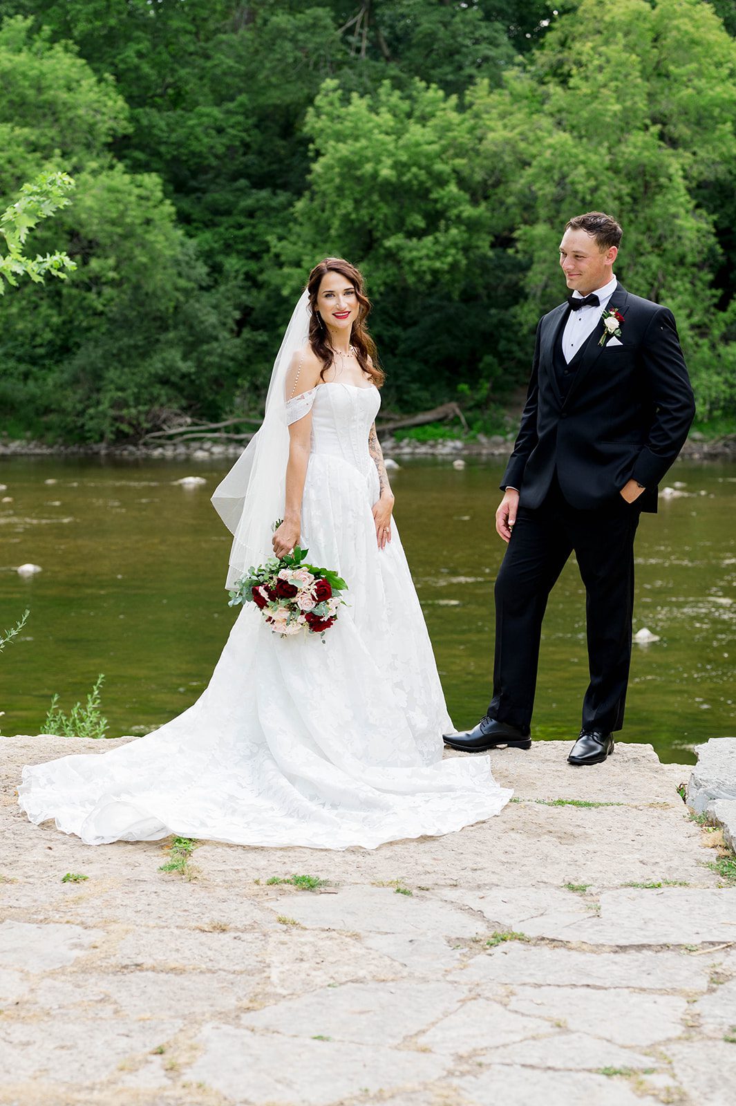 hubbard-park-lodge-timeless-milwaukee-dakota-evan-dakota-evan-033-33 Hubbard Park Lodge Wedding | Dakota & Evan -