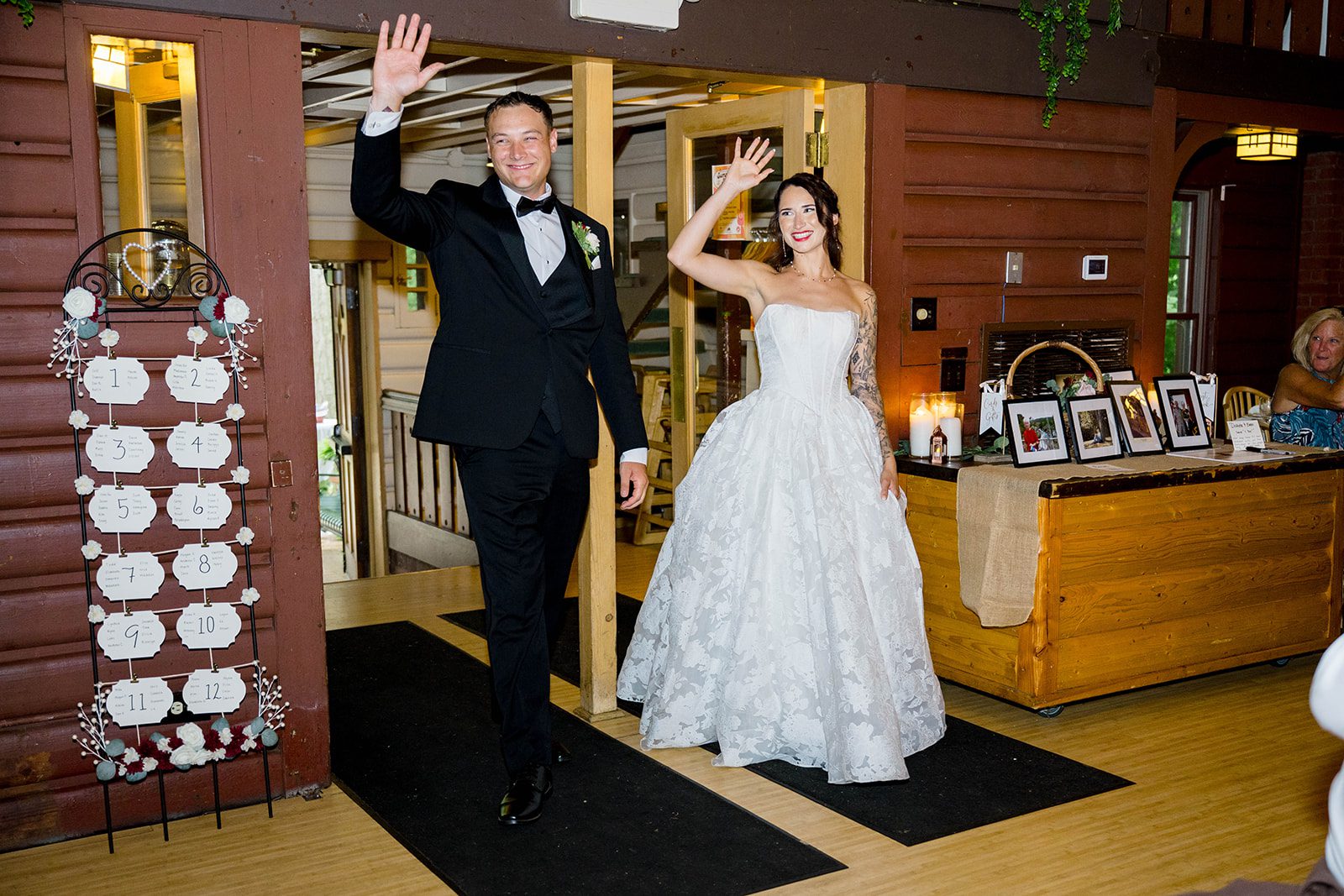 hubbard-park-lodge-timeless-milwaukee-dakota-evan-dakota-evan-038-20 Hubbard Park Lodge Wedding | Dakota & Evan -