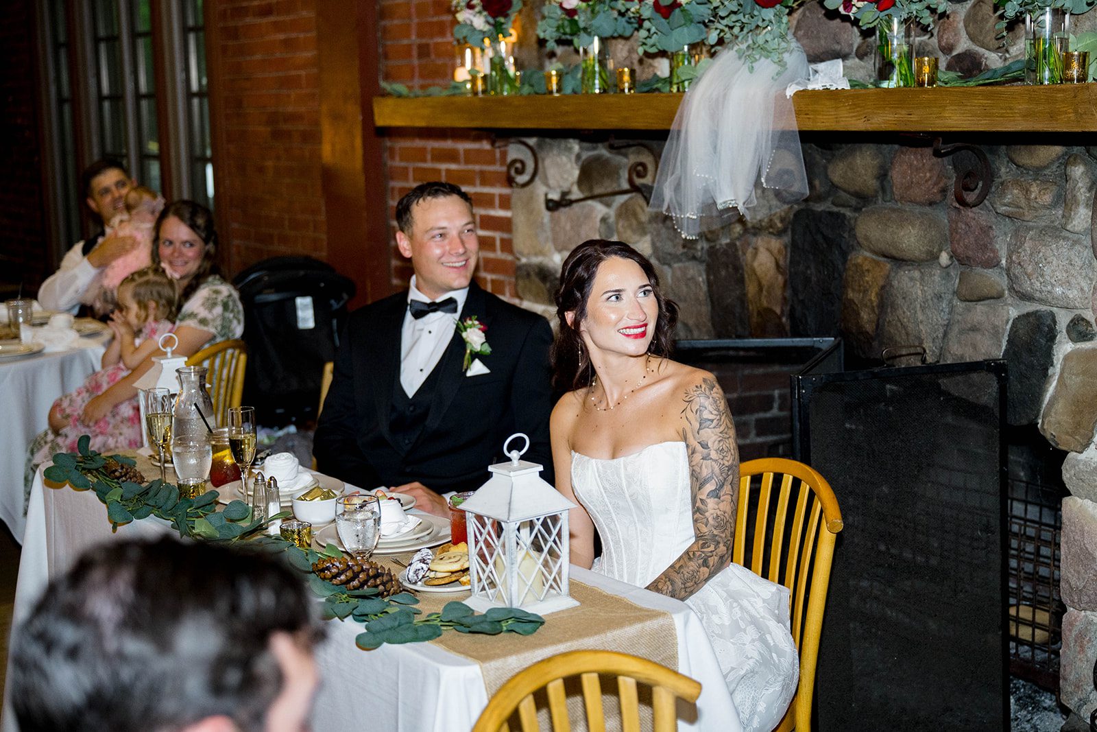 hubbard-park-lodge-timeless-milwaukee-dakota-evan-dakota-evan-039-06 Hubbard Park Lodge Wedding | Dakota & Evan -