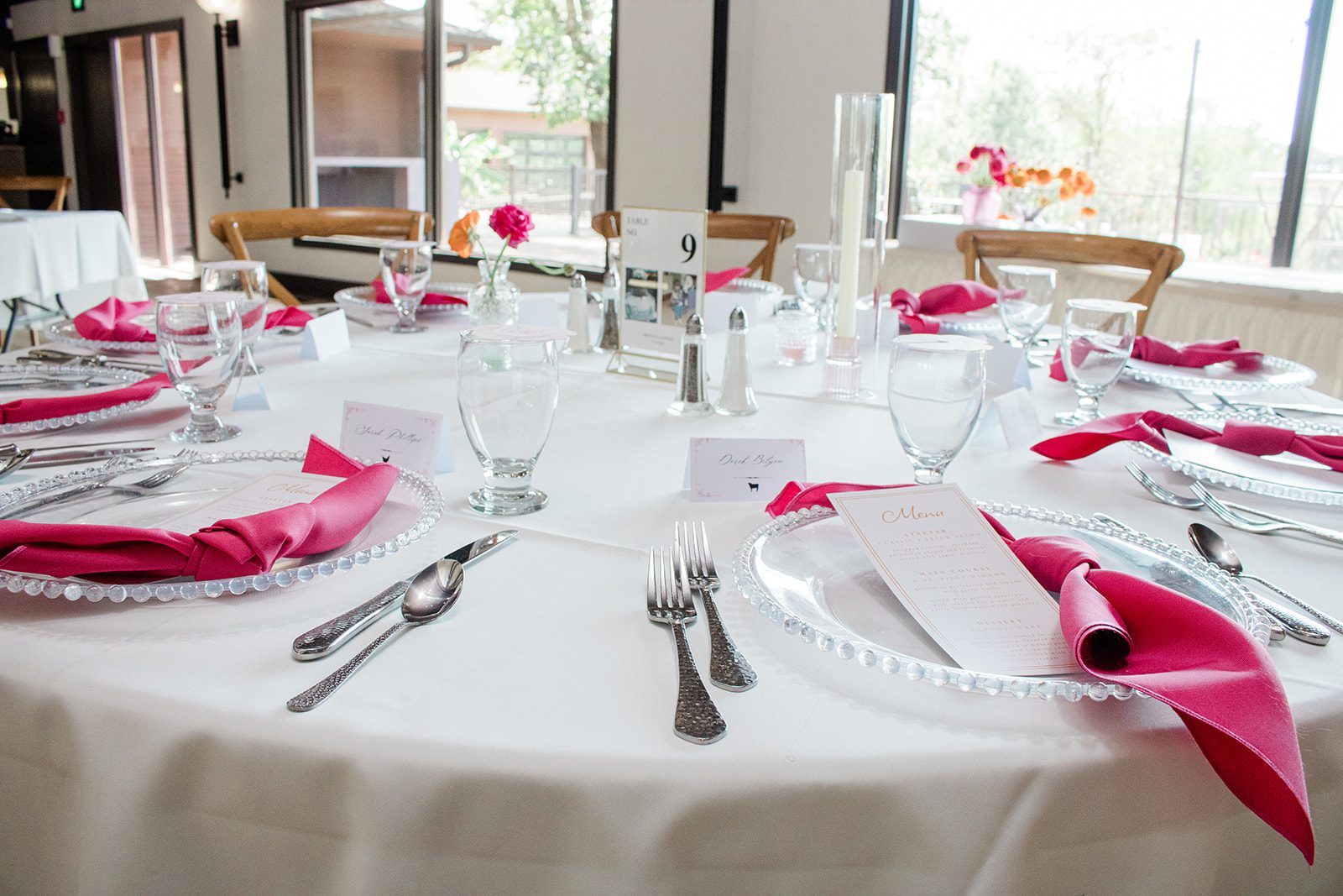 innsbrook-resort-airy-st-louis-sophia-brendan-p005-11 Reception tables with pink napkins at Innsbrook Resort