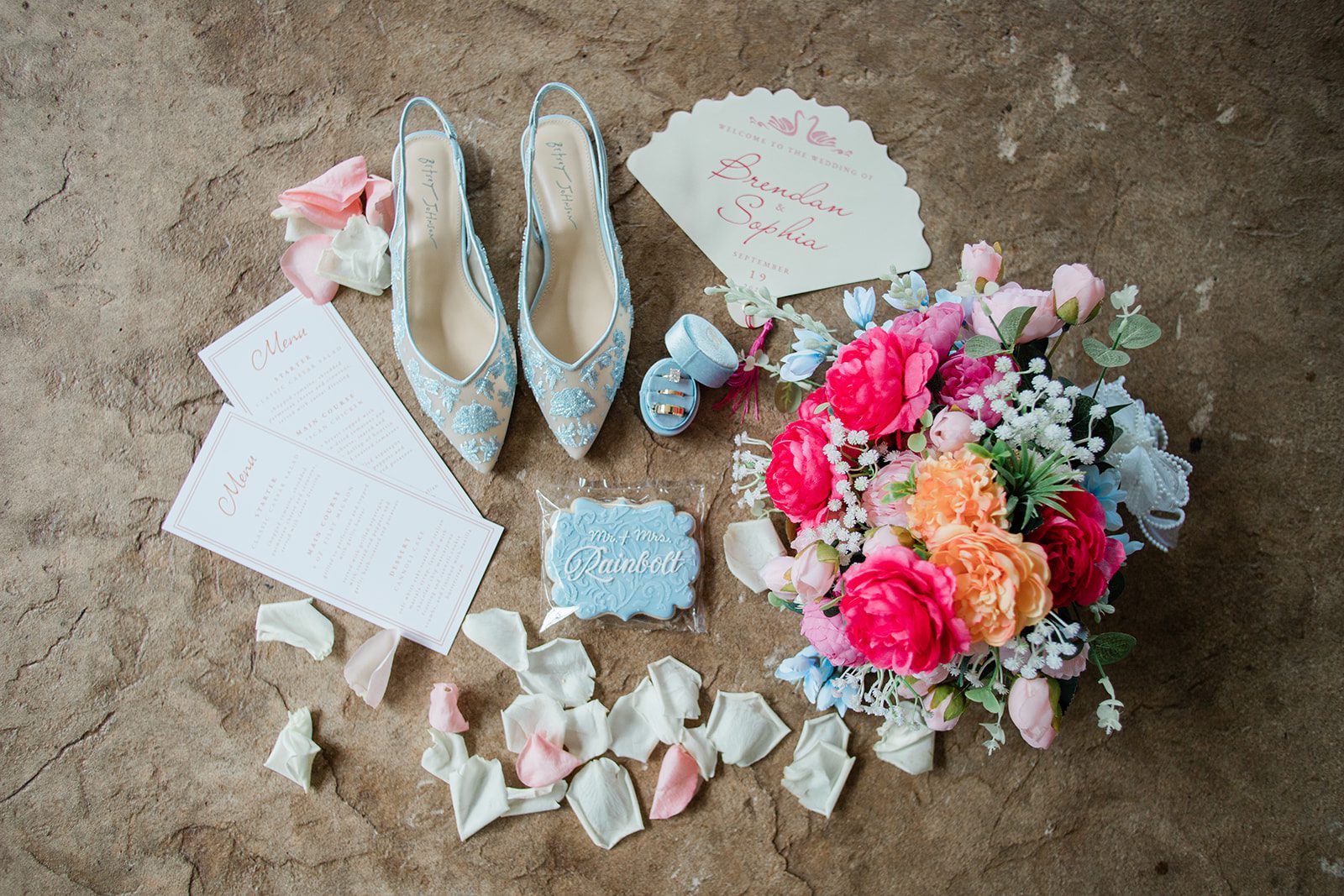 innsbrook-resort-airy-st-louis-sophia-brendan-p009-06 Wedding invitation and colorful details