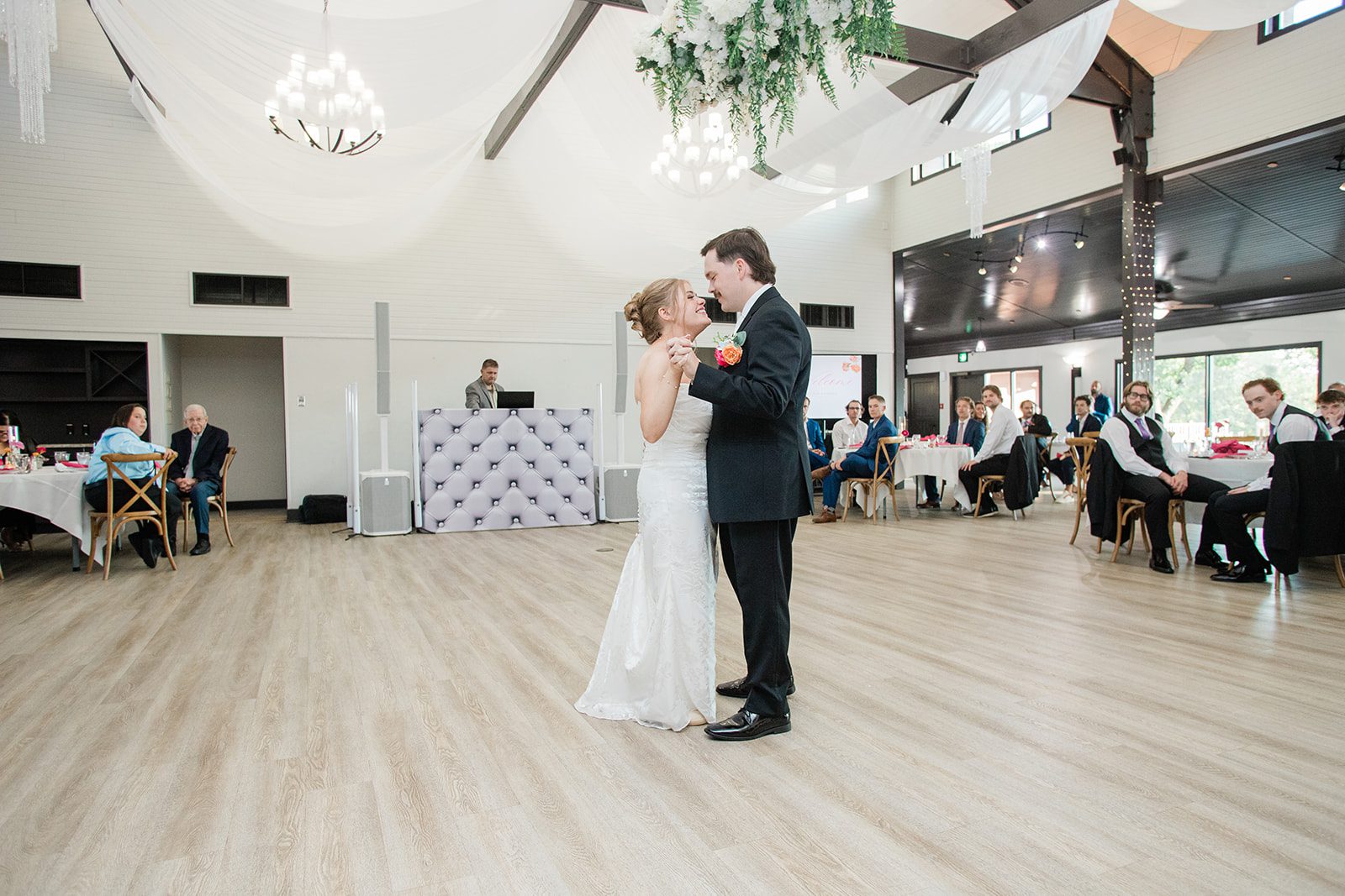innsbrook-resort-airy-st-louis-sophia-brendan-p036-04 First dance at Innsbrook Resort