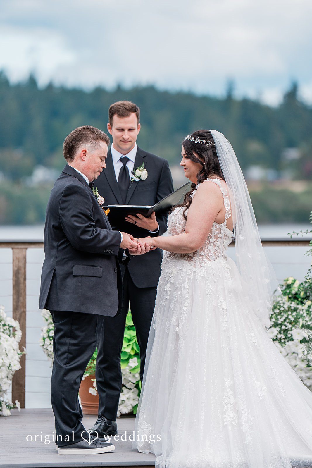 Phoebe + Devin Seattle Wedding Photographers at Kiana Lodge | Phoebe & Devin -