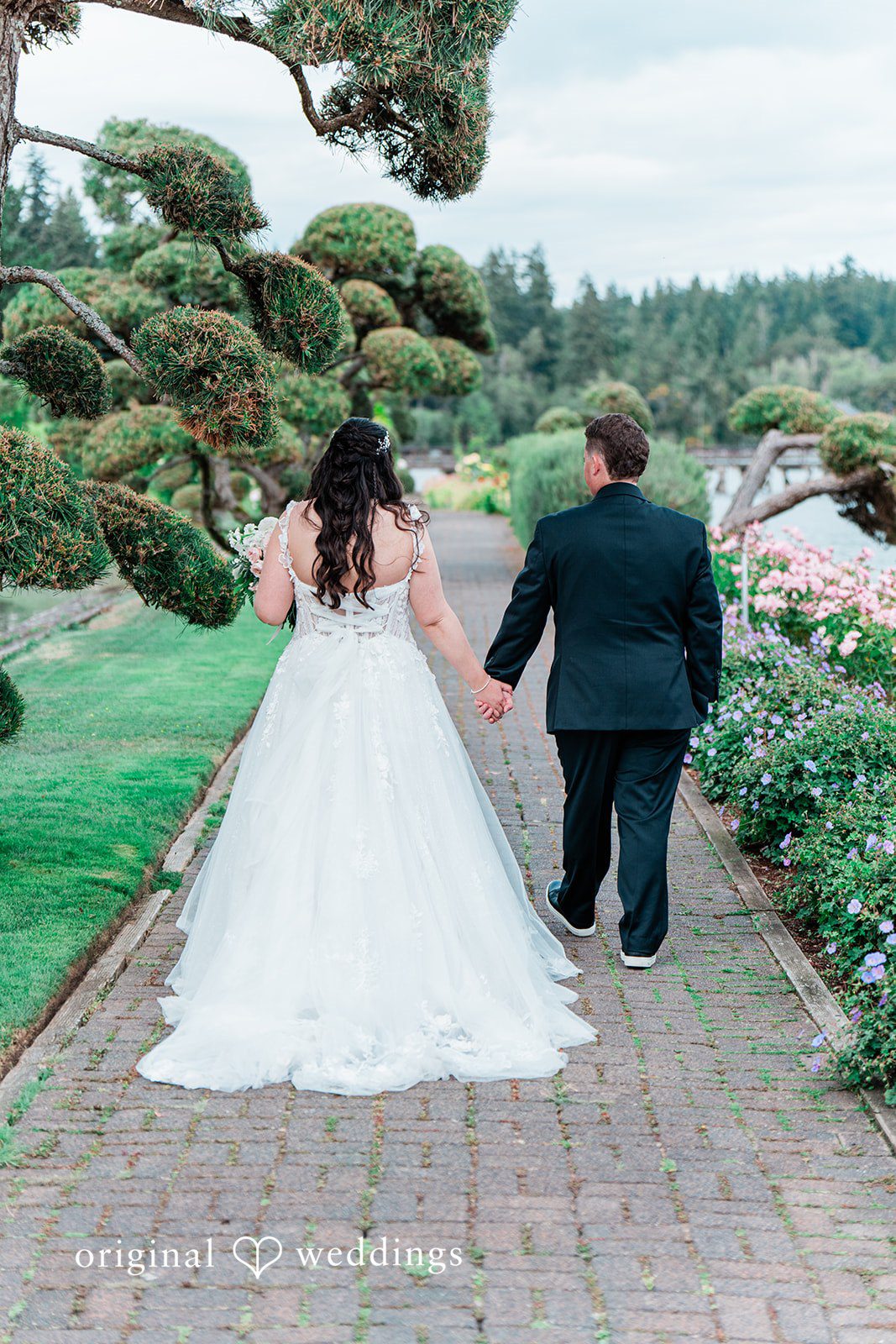 Phoebe + Devin Seattle Wedding Photographers at Kiana Lodge | Phoebe & Devin -
