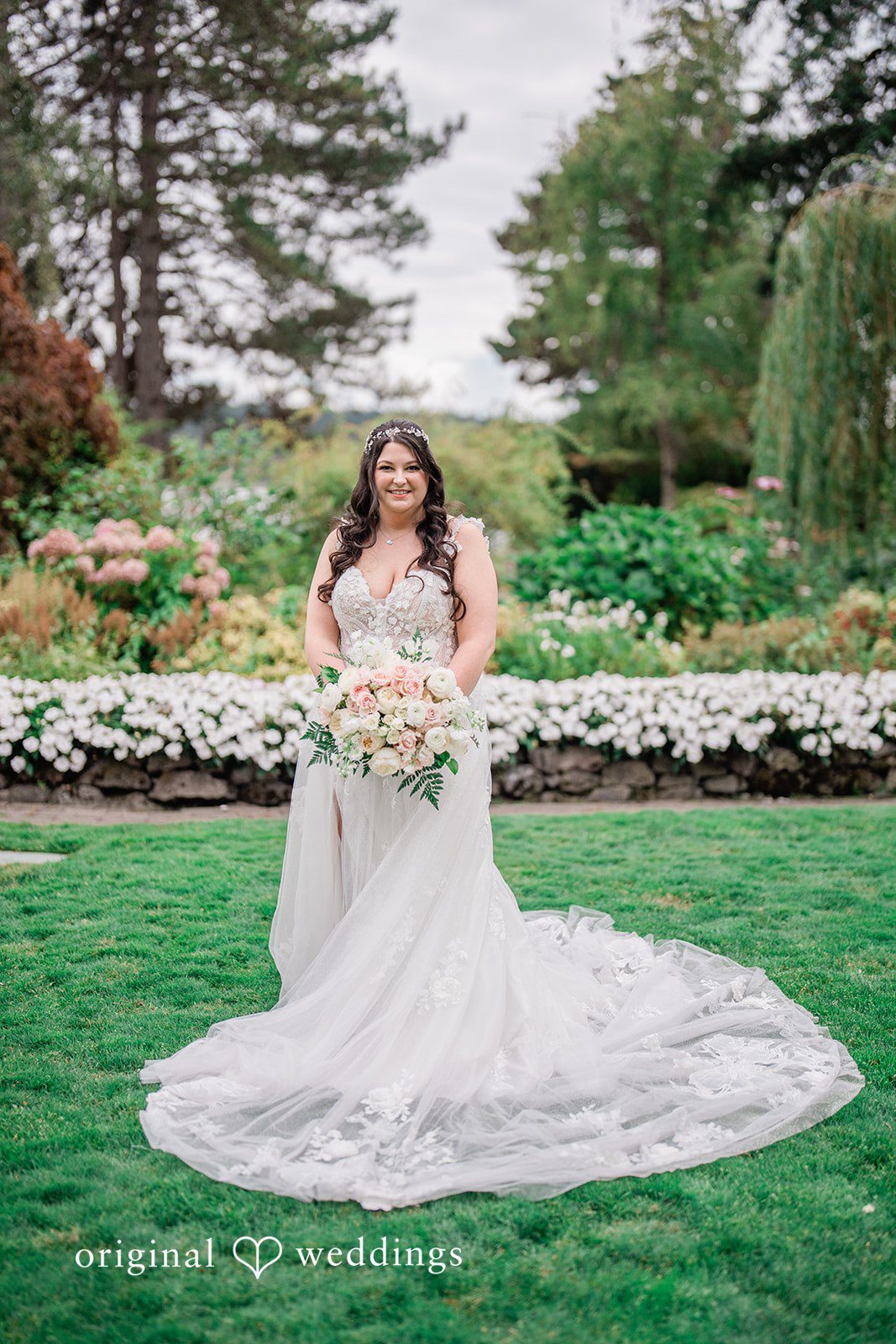 Phoebe + Devin Seattle Wedding Photographers at Kiana Lodge | Phoebe & Devin -