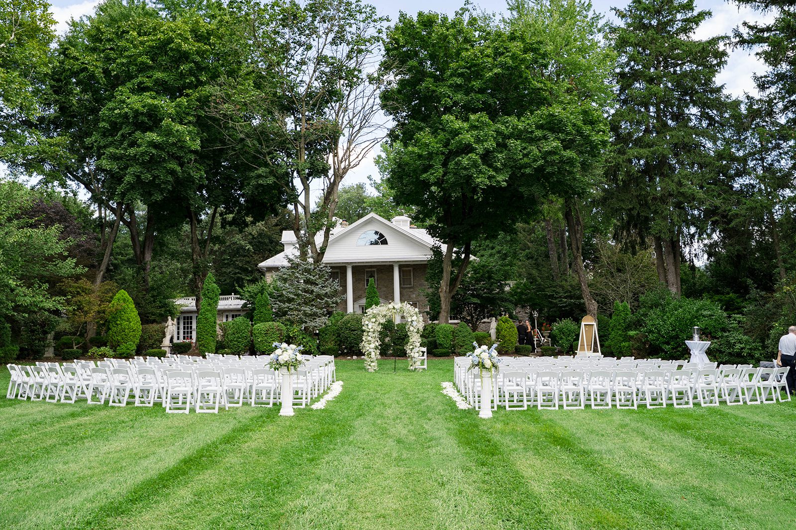 linwood-estate-timeless-baltimore-autumn-dylan-002-28 Ceremony chairs set on the lawn at Linwood Estate