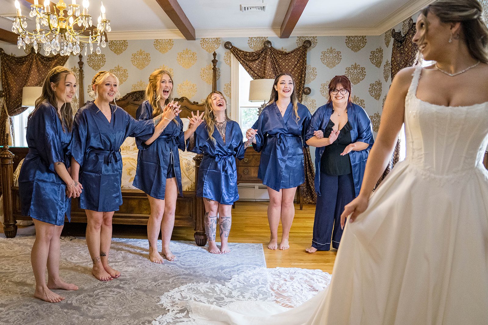 linwood-estate-timeless-baltimore-autumn-dylan-008-20 Bride with her bridesmaids in matching robes