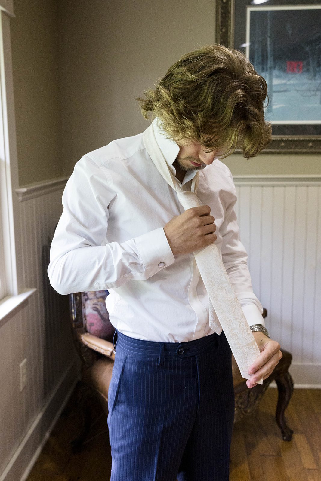 linwood-estate-timeless-baltimore-autumn-dylan-017-18 Groom getting ready