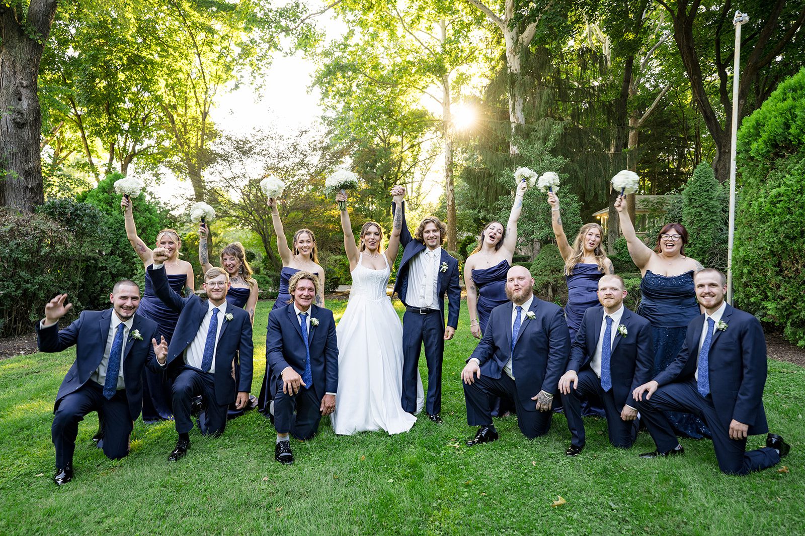 linwood-estate-timeless-baltimore-autumn-dylan-045-33 Full wedding party on the lawn