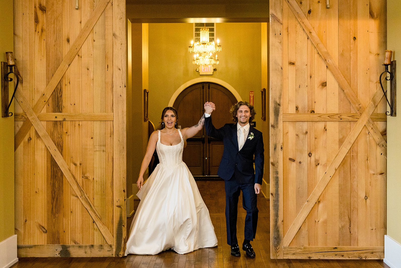 linwood-estate-timeless-baltimore-autumn-dylan-048-24 Couple entering the ballroom