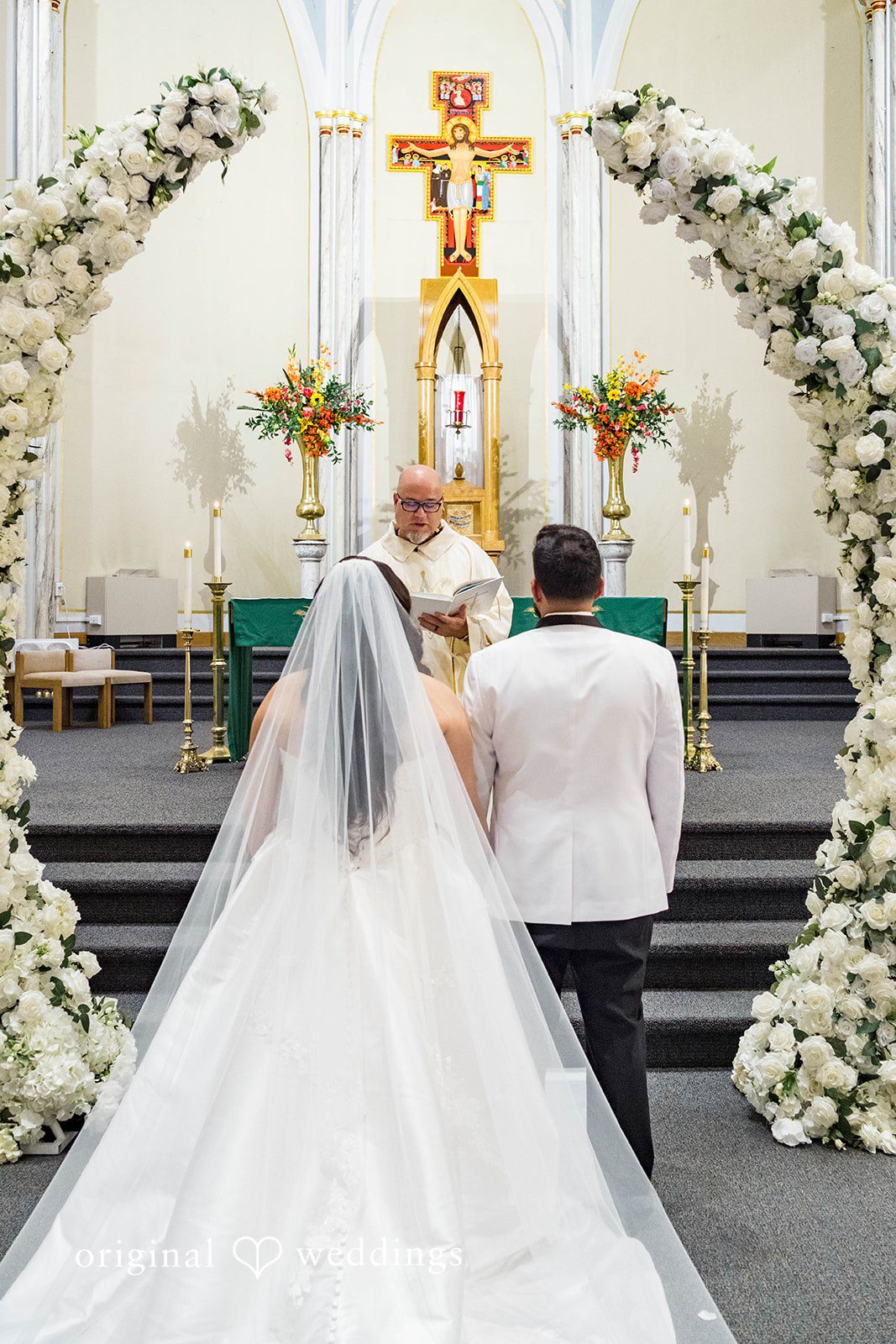 September 12, 2026 – Sierra & Arturo – (ID-4123) Couple at the altar during the Catholic ceremony