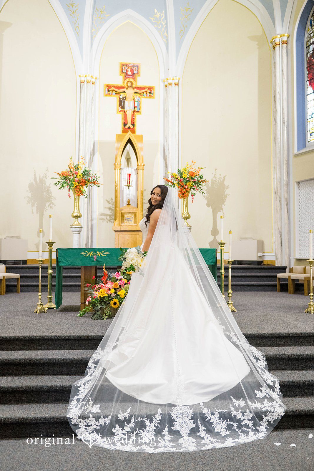 September 12, 2026 – Sierra & Arturo – (ID-4123) Bride at the altar with her cathedral veil spread out