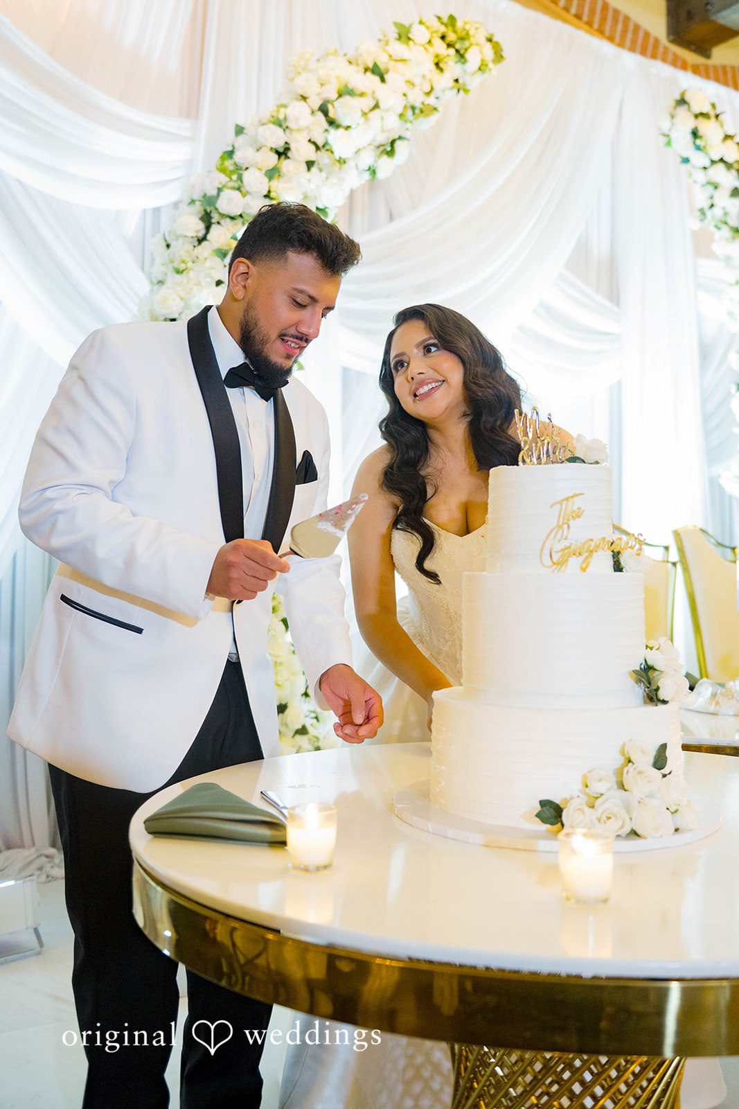 September 12, 2026 – Sierra & Arturo – (ID-4123) Newlyweds cutting the wedding cake