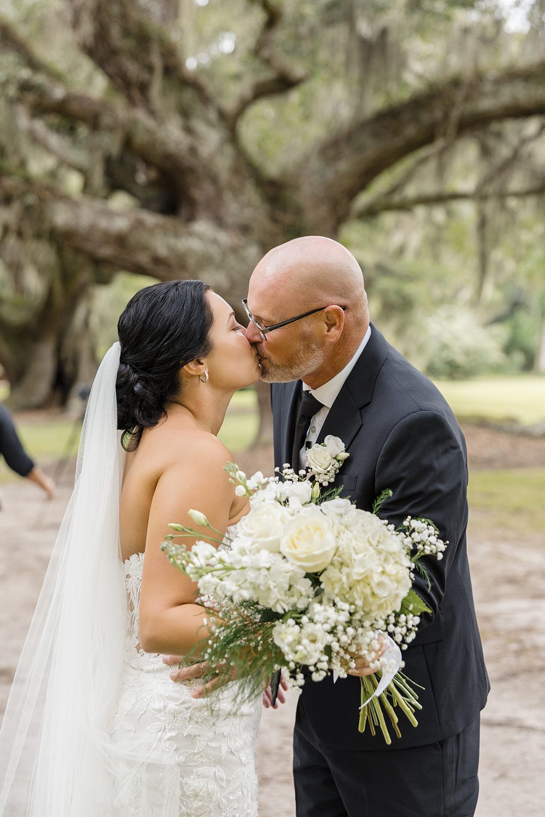 magnolia-plantation-and-gardens-timeless-charleston-haily-mackie-haily-mackie-022-11 Magnolia Plantation and Gardens Wedding | Haily & Mackie -