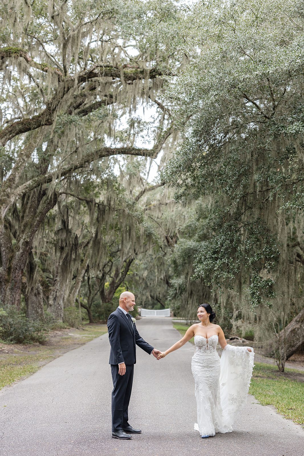 magnolia-plantation-and-gardens-timeless-charleston-haily-mackie-haily-mackie-041-03 Magnolia Plantation and Gardens Wedding | Haily & Mackie -