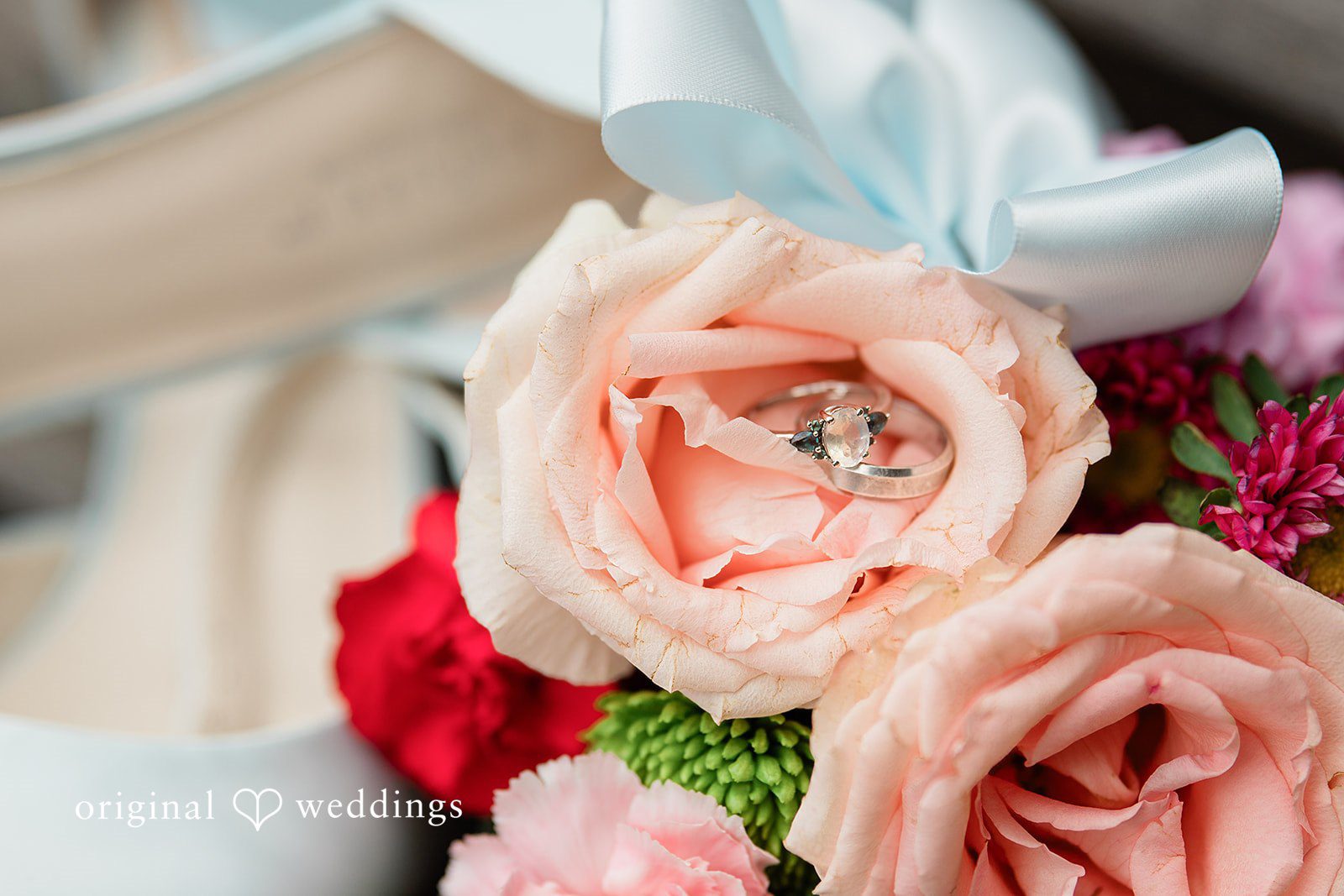 Nicole + Corey Ring and bouquet