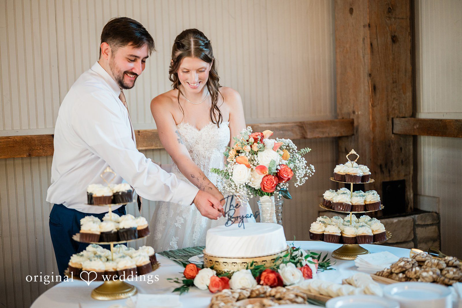 Kensey + Jordan Couple cutting the cake