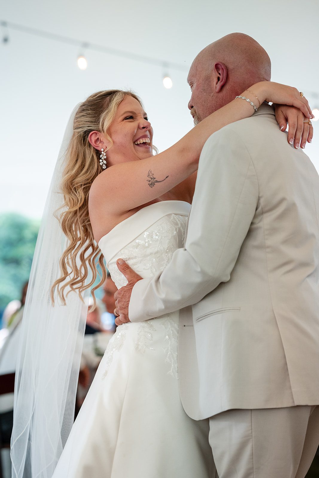 new-york-backyard-timeless-new-york-taylor-andrew-p027-05 Bride sharing a dance with family