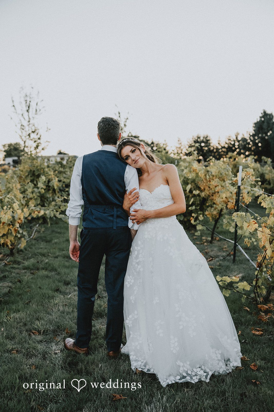 Couple posing in the evening light