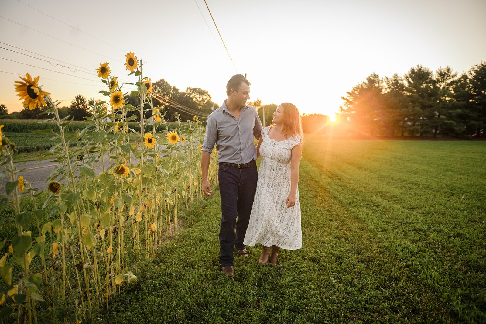 ohio-backyard-timeless-cleveland-madison-maxx-015-12 Couple in a sunflower field on their farm