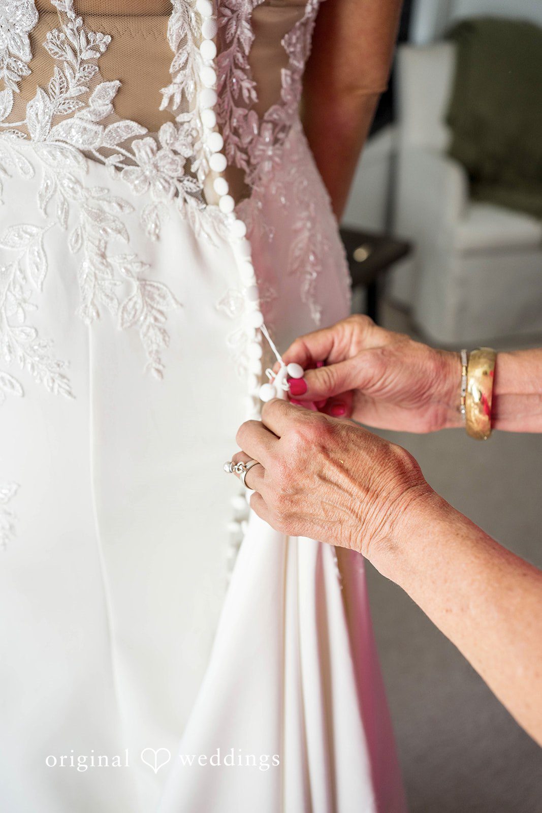 August 29, 2026 – Brittany & Vincent – (ID-5826) Bridesmaid buttoning the bride's dress in a Pennsylvania backyard