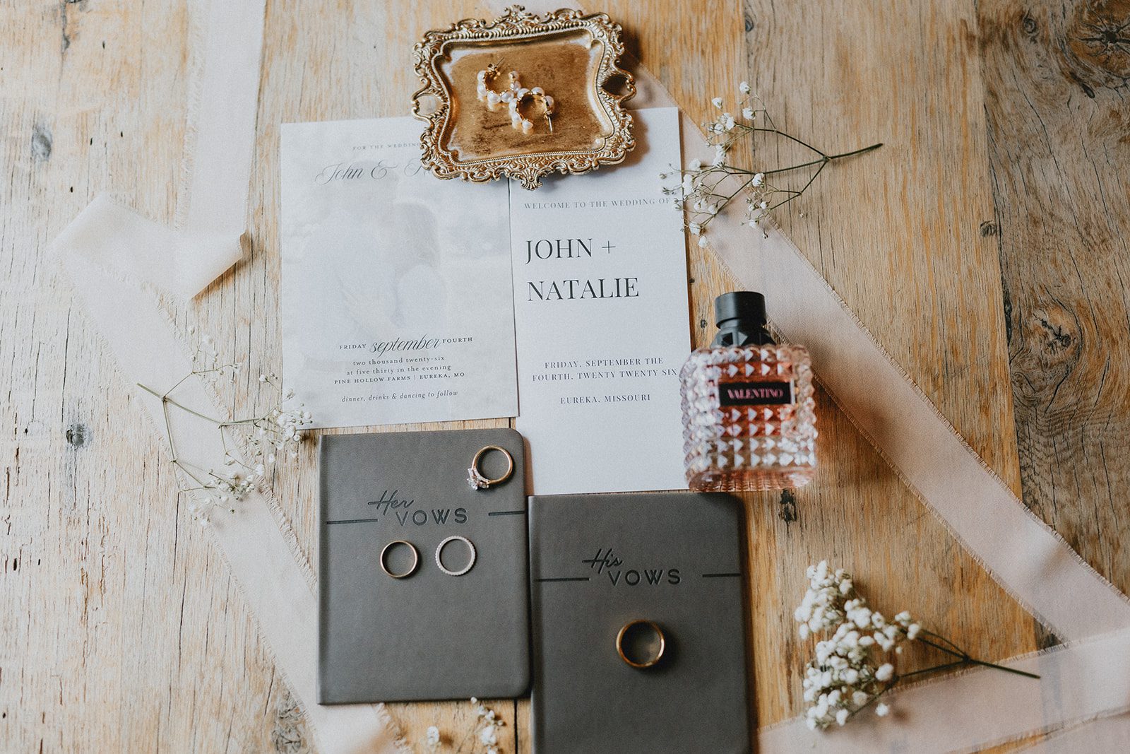 pine-hollow-farms-rustic-st-louis-natalie-john-p006-25 Wedding invitation suite and accessories