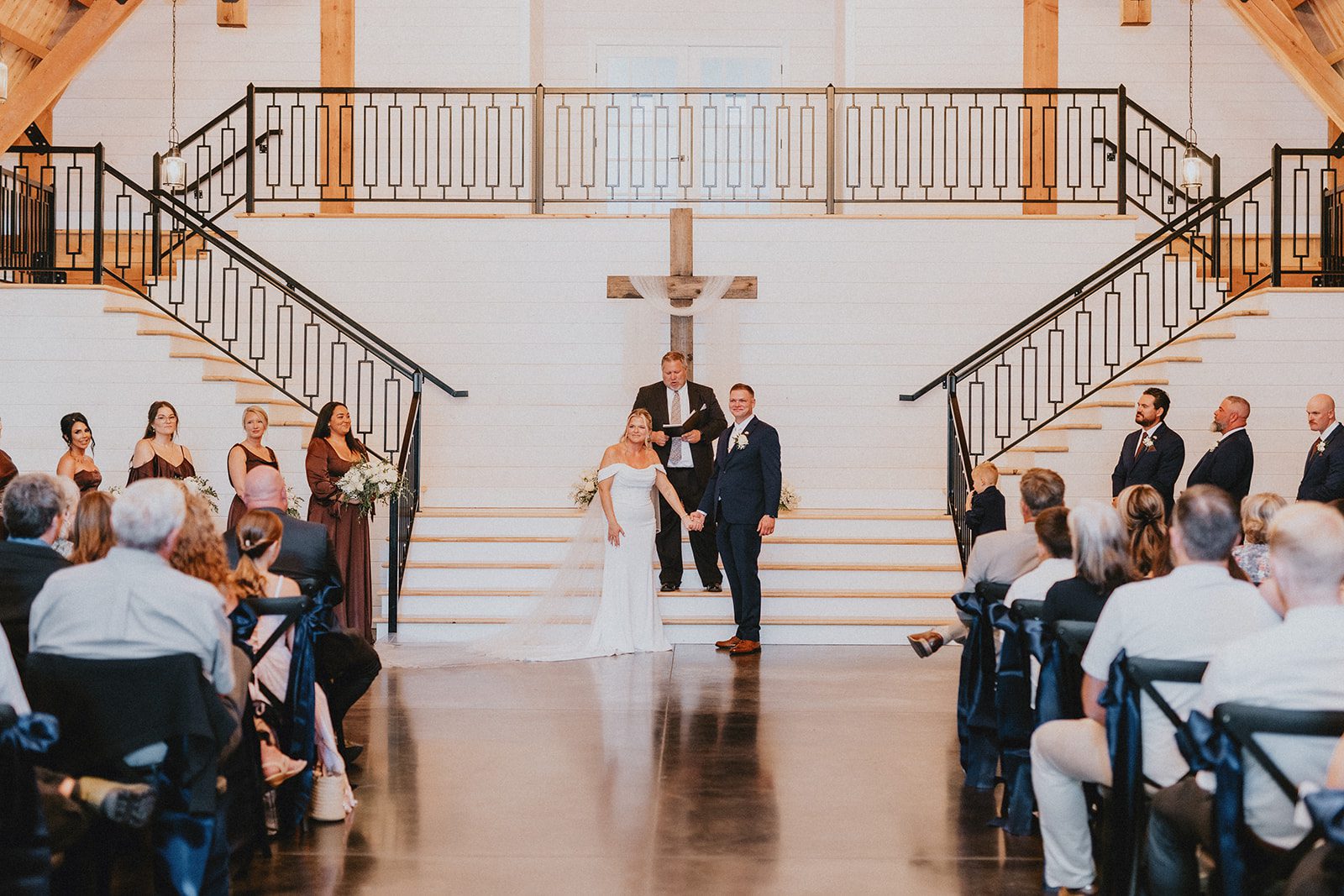 pine-hollow-farms-rustic-st-louis-natalie-john-p016-20 Wide view of the ceremony in the barn at Pine Hollow Farms