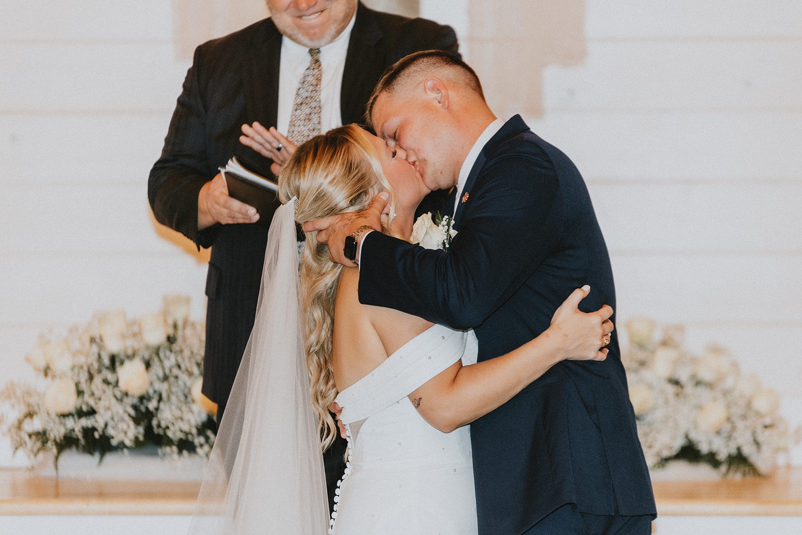 pine-hollow-farms-rustic-st-louis-natalie-john-p018-22 First kiss as husband and wife