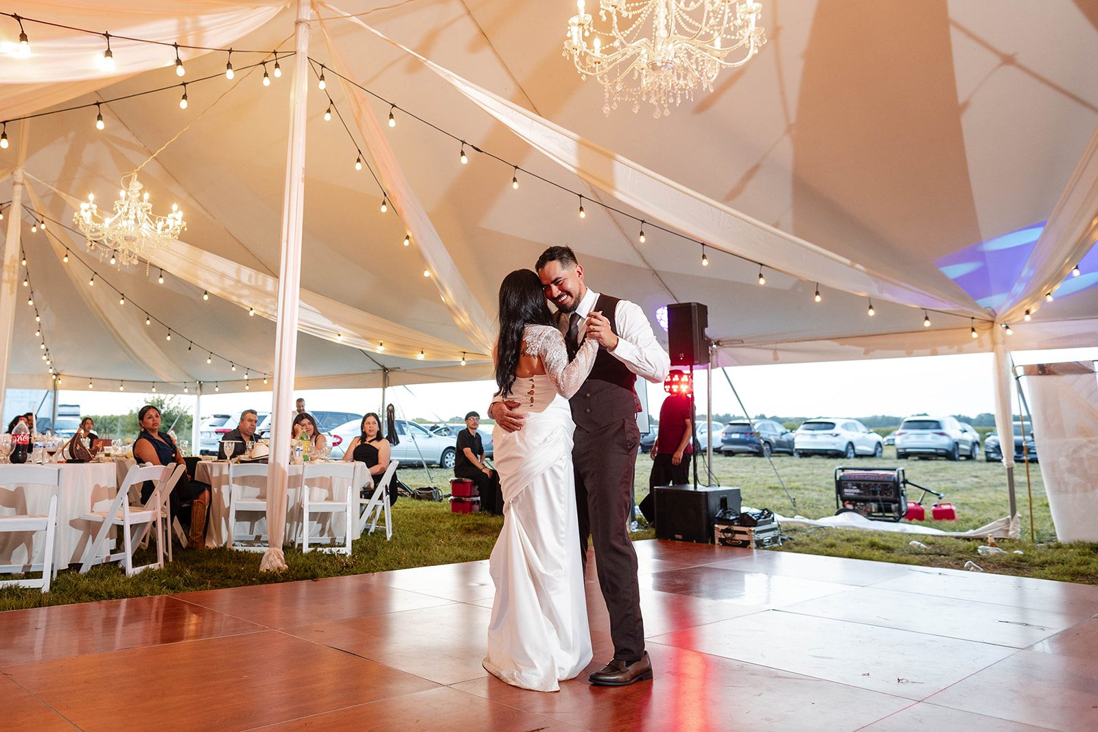 Illinois Backyard Wedding | Aaron & Yamileex -