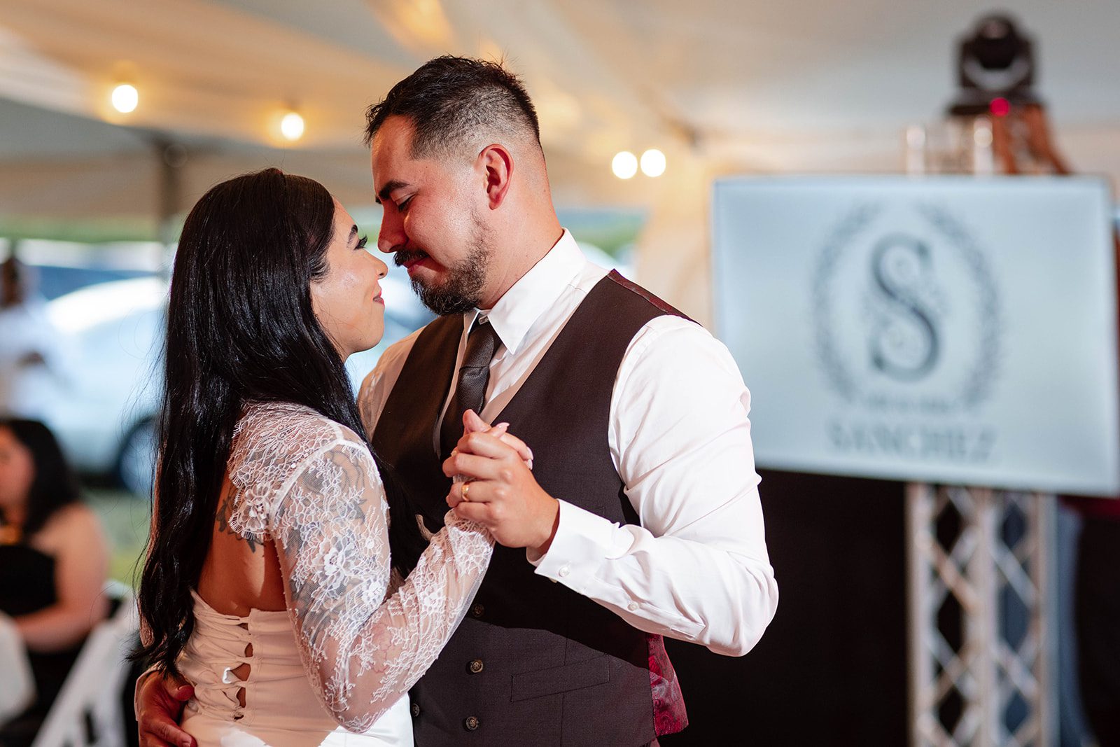 Illinois Backyard Wedding | Aaron & Yamileex -