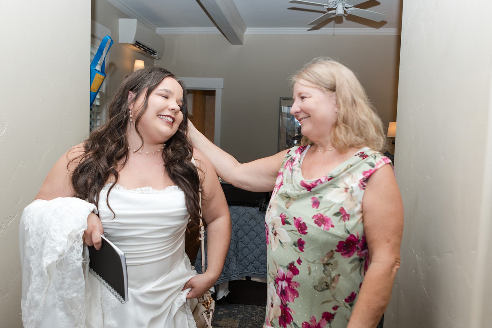 roche-harbor-resort-timeless-seattle-emma-chase-emma-chase-007-12 Bride getting ready with her mother