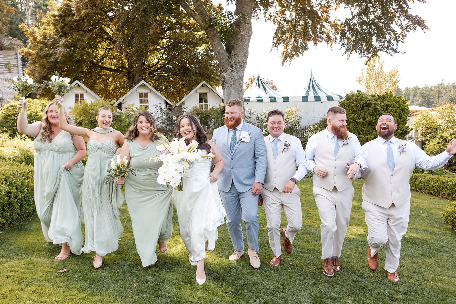 roche-harbor-resort-timeless-seattle-emma-chase-emma-chase-035-15 Wedding party celebrating with the newlyweds