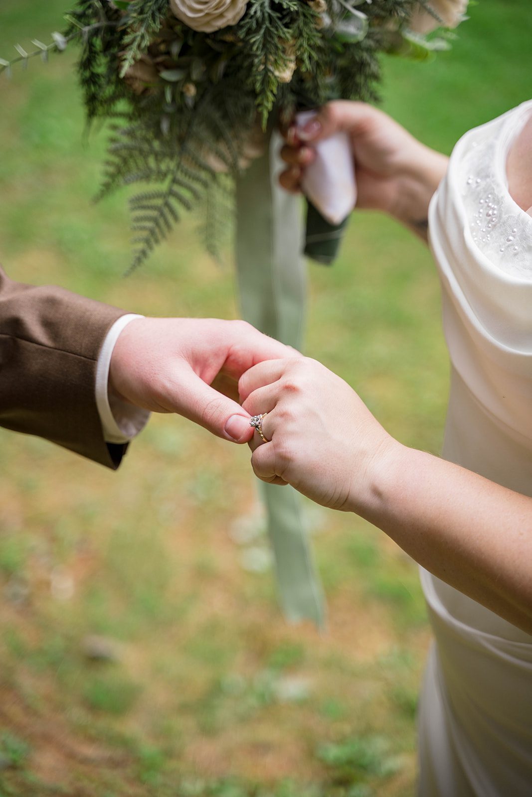 spirit-in-the-pines-timeless-minneapolis-anna-justin-anna-justin-022-23 Spirit in the Pines Wedding | Anna & Justin -