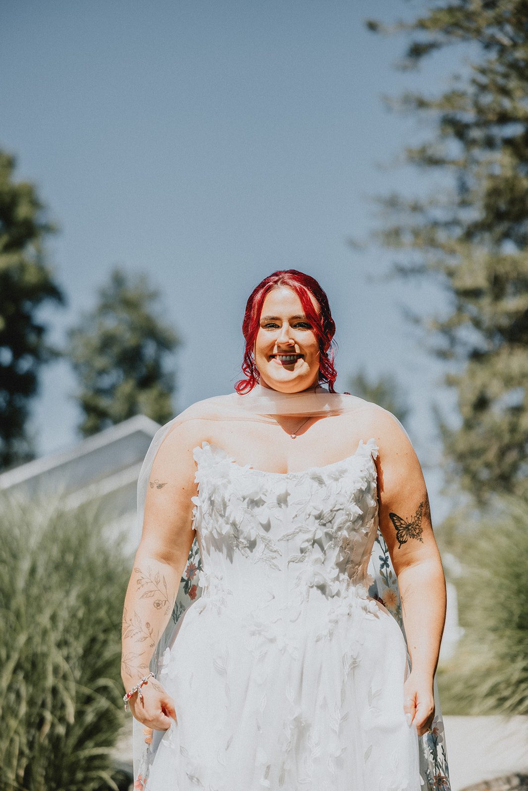 sun-valley-rustic-cleveland-jamie-nick-010-26 Bride ready for the ceremony